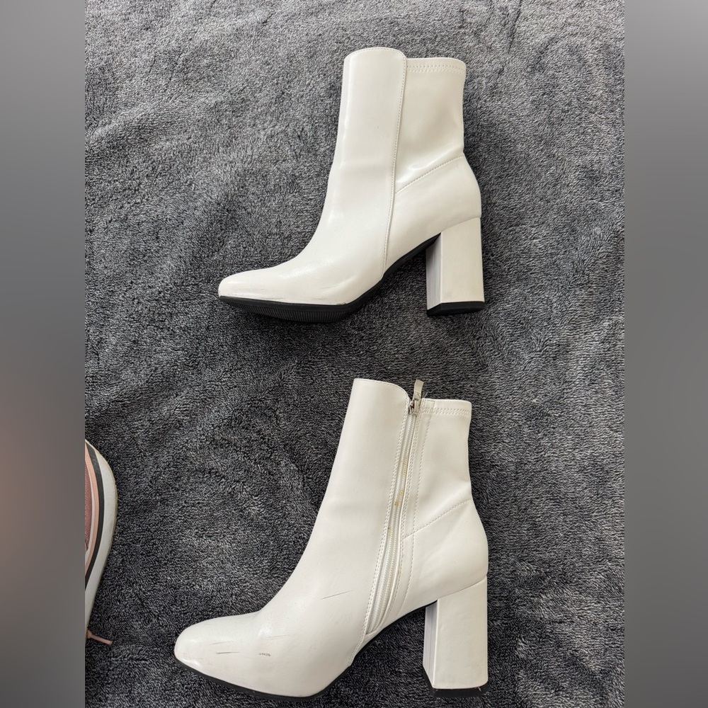 White Ankle Boots size 8 - Picture 4 of 5